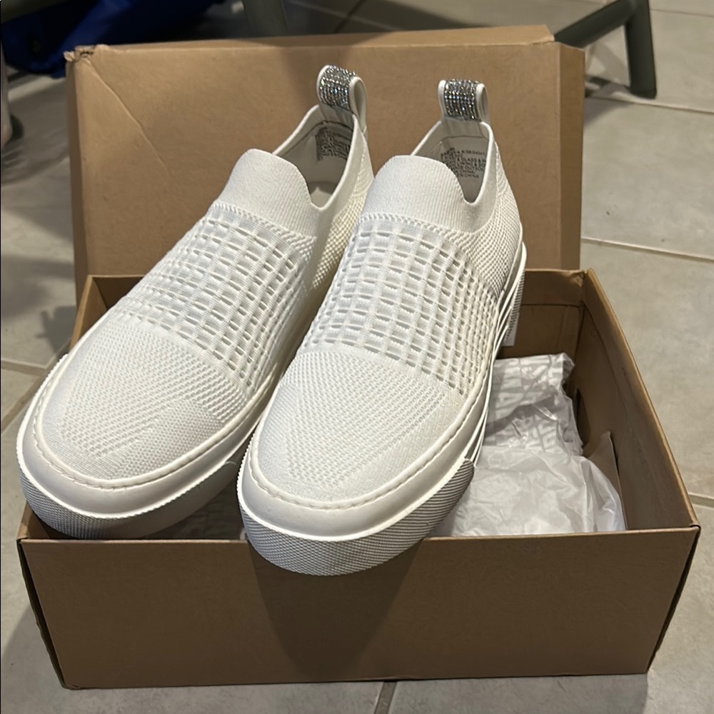 Steve Madden White Slip-On Shoes with diamonds NWT 7.5